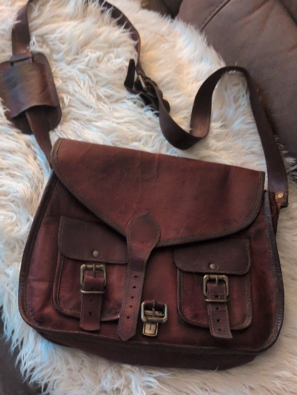 Men's Leather Messenger Bag - Brown